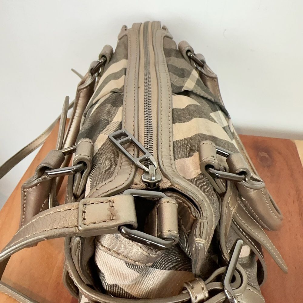 Pre-Owned Burberry Satchel Shimmer Nova Check Canvas - Picture 9 of 11
